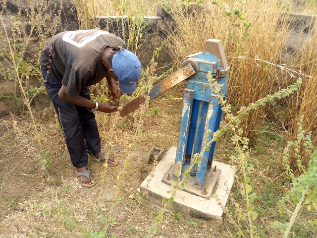 Pompe non-fonctionnel Golikro