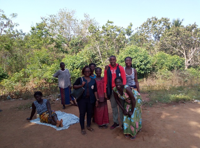 femmes du village